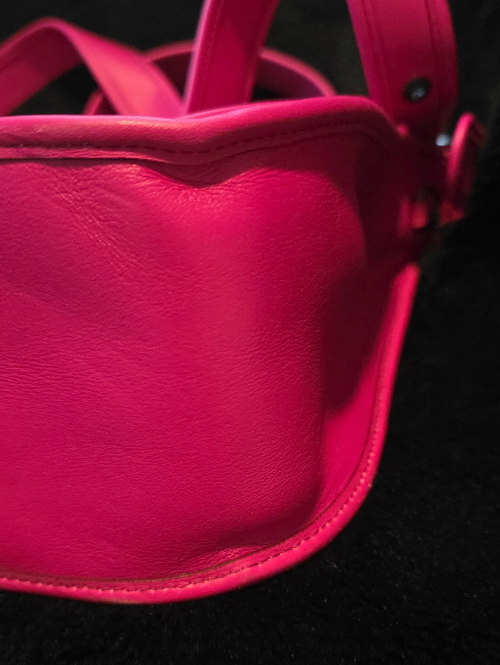 Coach Women's Hot Pink Crossbody Bag - Sleek Leather Shoulder Bag - Picture 11 of 13